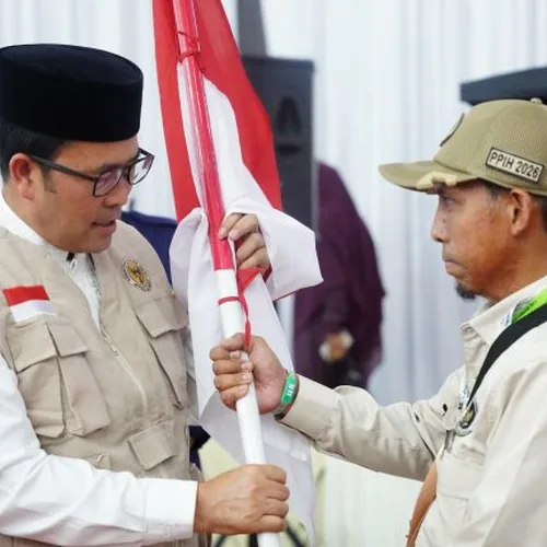 Bupati Haili Yoga Lepas Jamaah Haji Kloter 5 di Banda Aceh