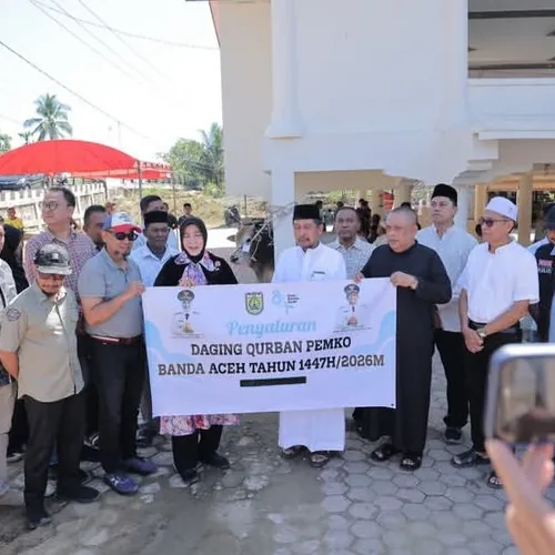 Wali Kota Banda Aceh Illiza Sa’aduddin Djamal: Sapi Kurban Ini Bentuk Solidaritas untuk Pidie Jaya