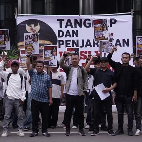 Gedor Gedung KPK, Ratusan Massa Tuntut Wali Kota Pematangsiantar Wesly Silalahi Diperiksa