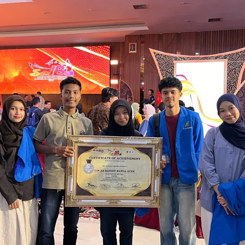 Sapu Bersih Medali, Mahasiswa UIN Ar-Raniry Raih Tiga Emas dan Tiga Perak di Ajang Internasional